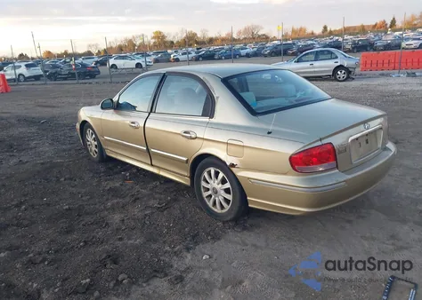 2002 Hyundai Sonata Gls/Lx from USA, damaged, VIN KMHWF35H22A509458